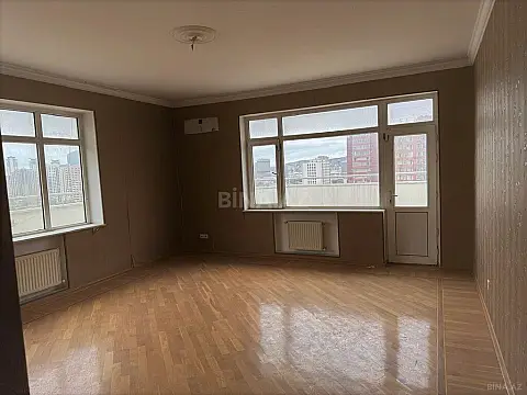 Satılır 8 otaqlı mənzil 464 m²