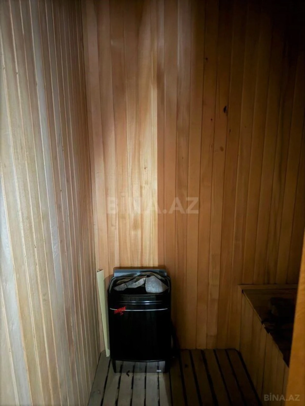 Satılır 8 otaqlı mənzil 464 m²