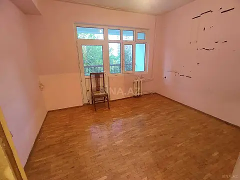 Satılır 4 otaqlı mənzil 100 m²