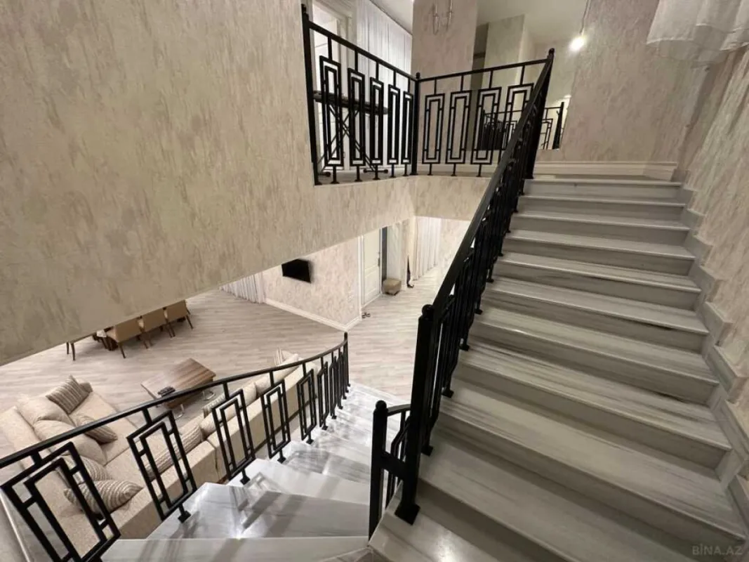 Satılır 6 otaqlı həyət evi 180 m²