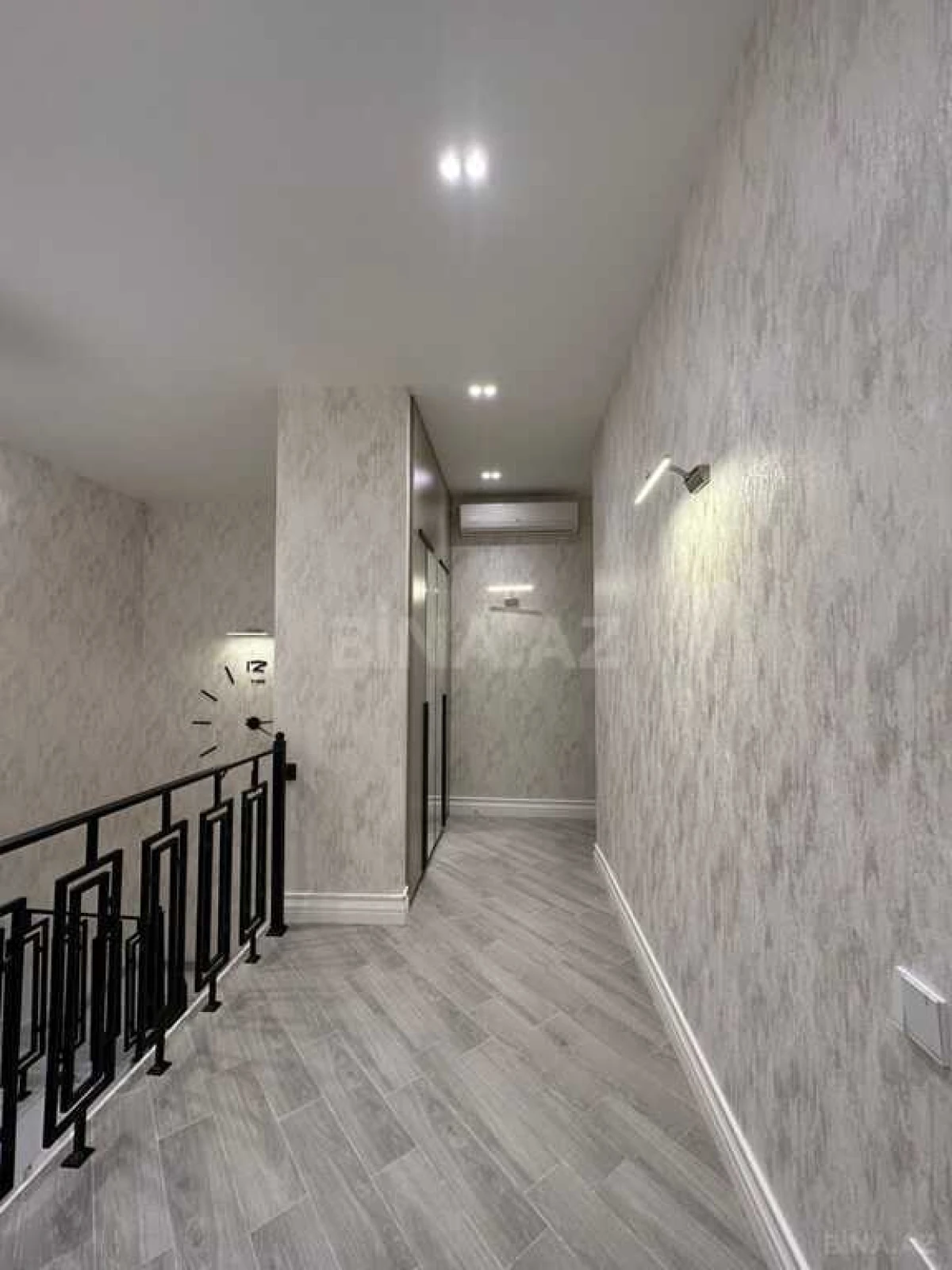 Satılır 6 otaqlı həyət evi 180 m²
