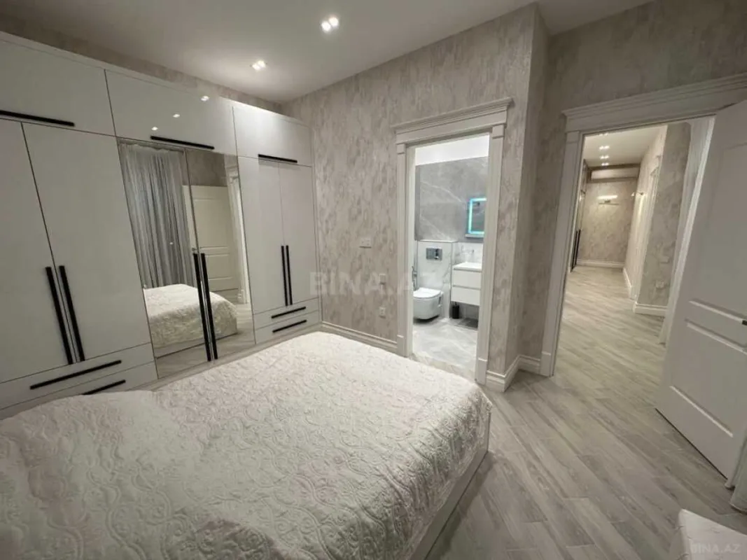 Satılır 6 otaqlı həyət evi 180 m²
