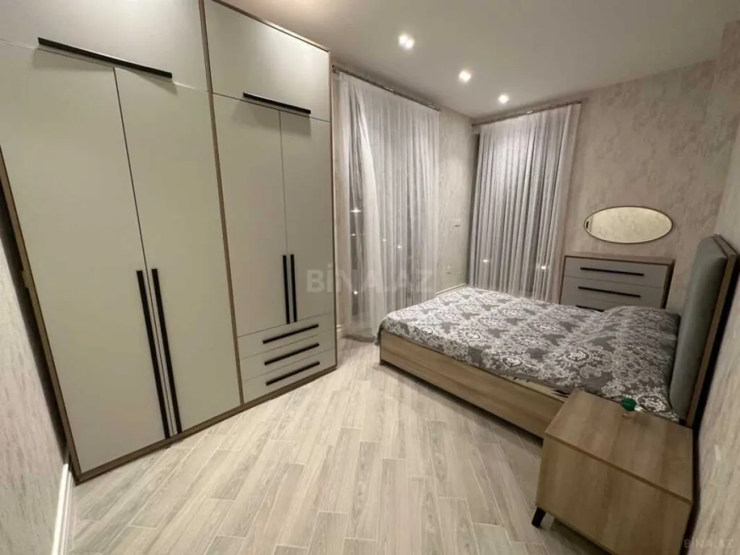 Satılır 6 otaqlı həyət evi 180 m²