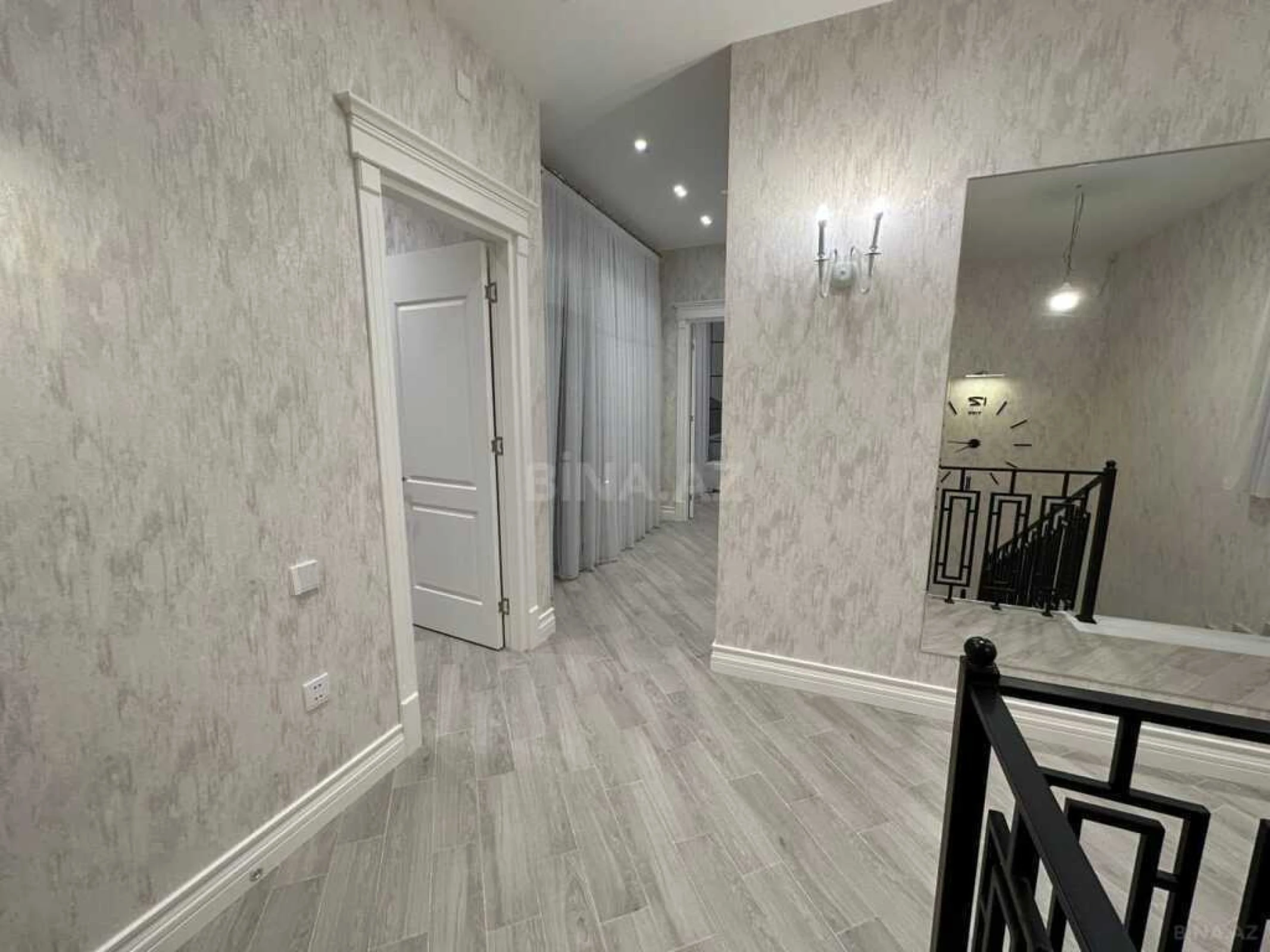 Satılır 6 otaqlı həyət evi 180 m²