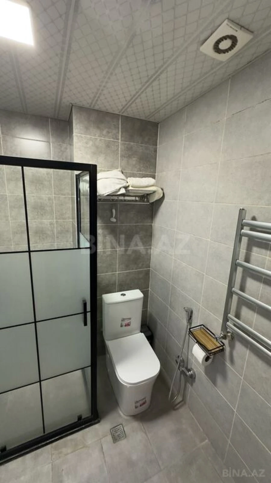 Satılır 3 otaqlı mənzil 130 m²