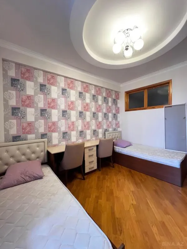 Kirayə verilir 3 otaqlı mənzil 136 m²
