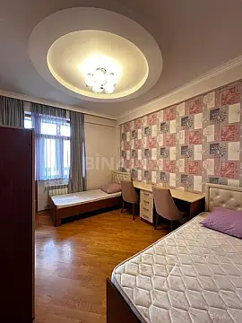 Kirayə verilir 3 otaqlı mənzil 136 m²