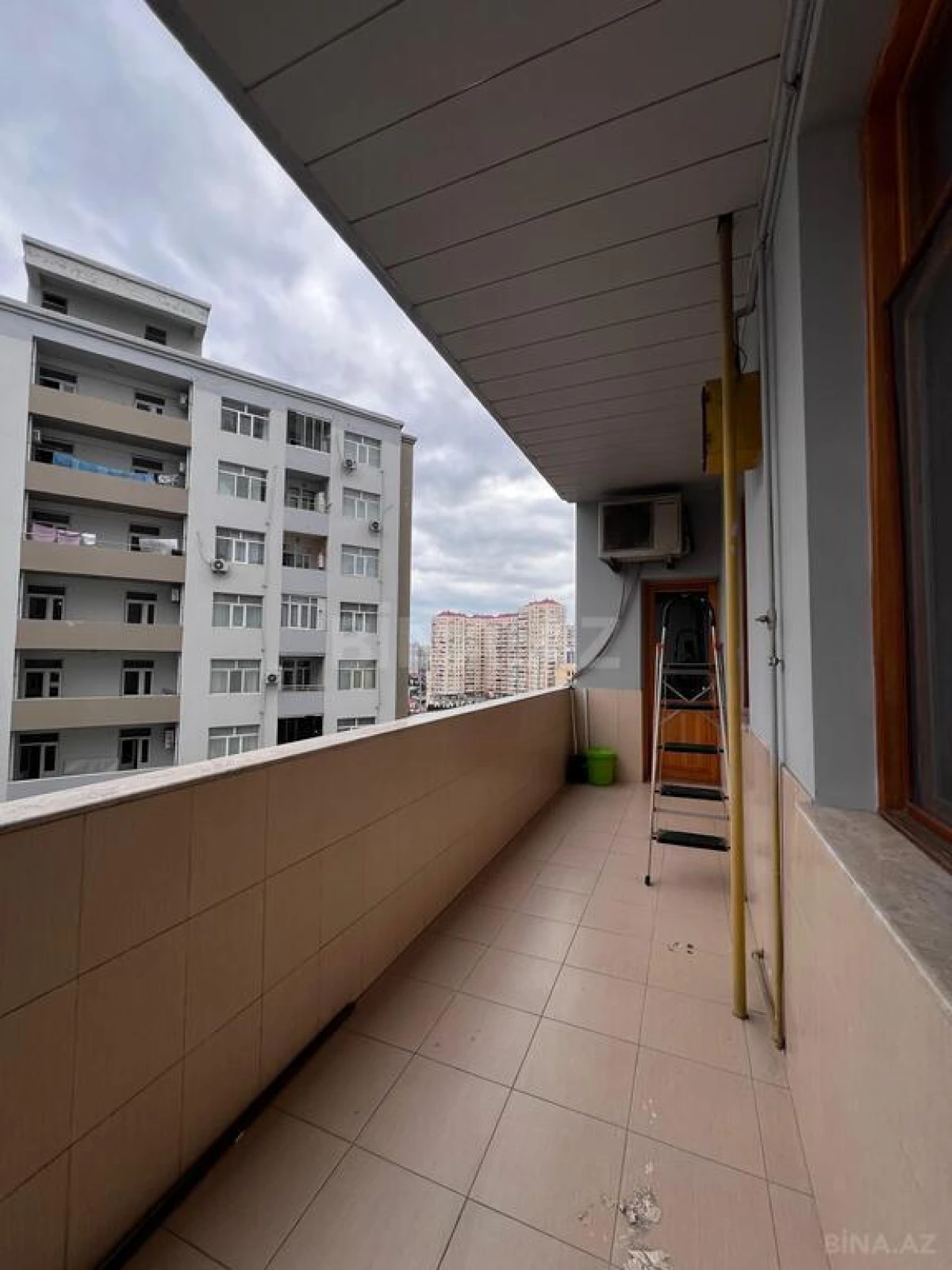 Kirayə verilir 3 otaqlı mənzil 136 m²