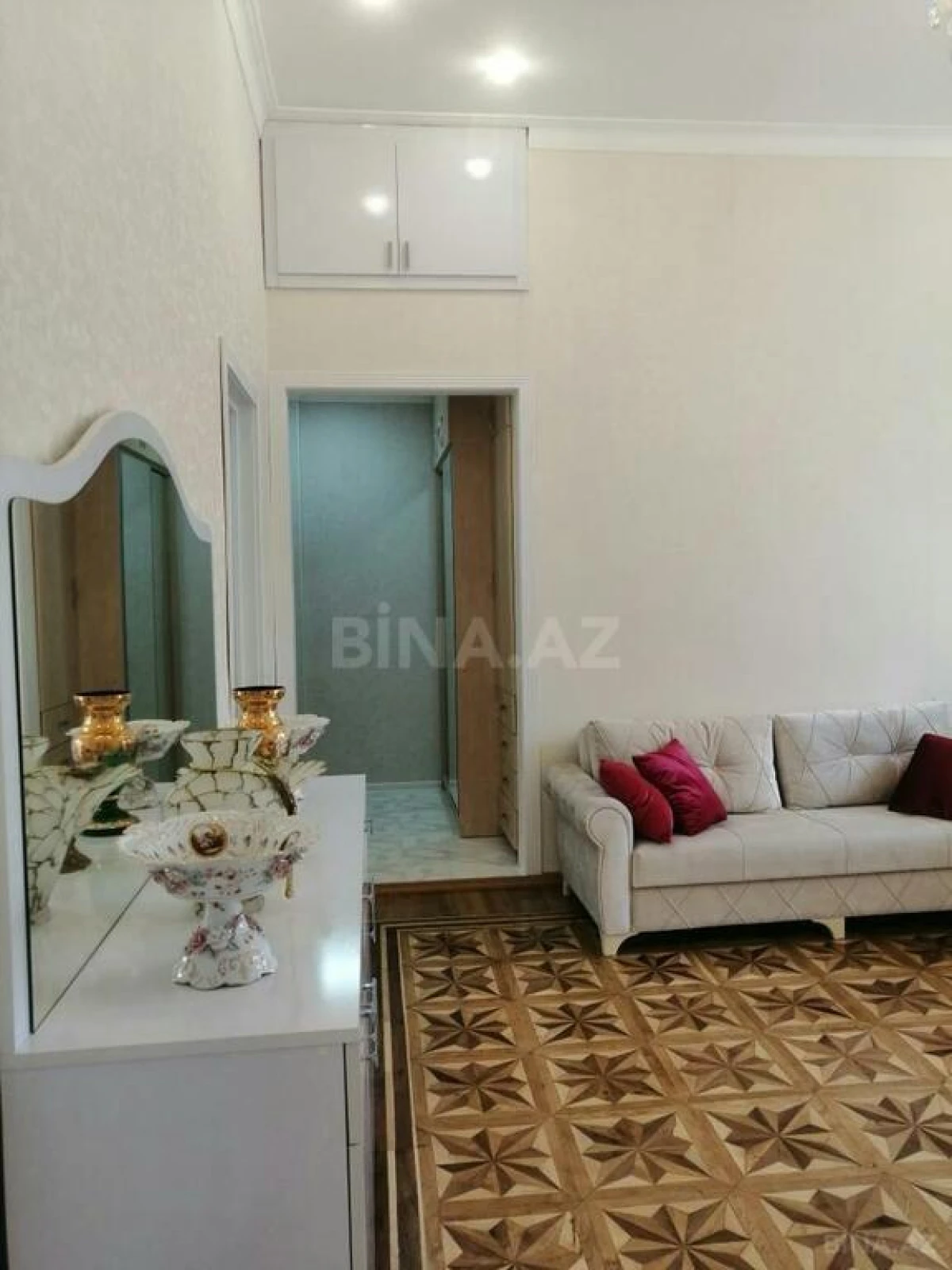 Satılır 2 otaqlı mənzil 55 m²