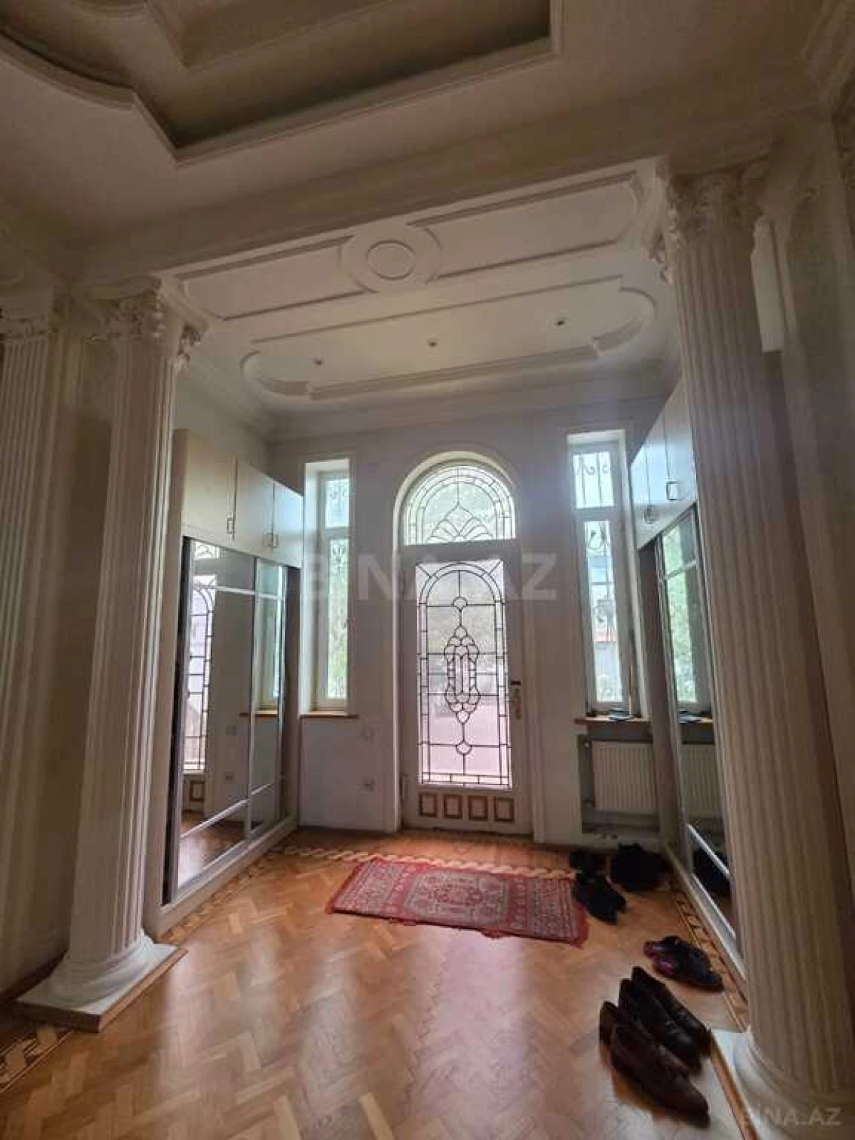 Satılır 5 otaqlı həyət evi 360 m²