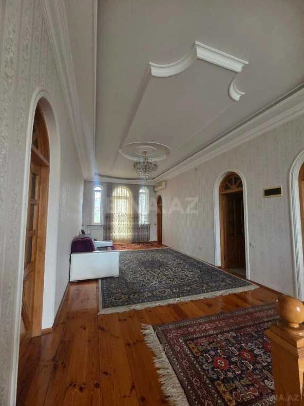 Satılır 5 otaqlı həyət evi 360 m²