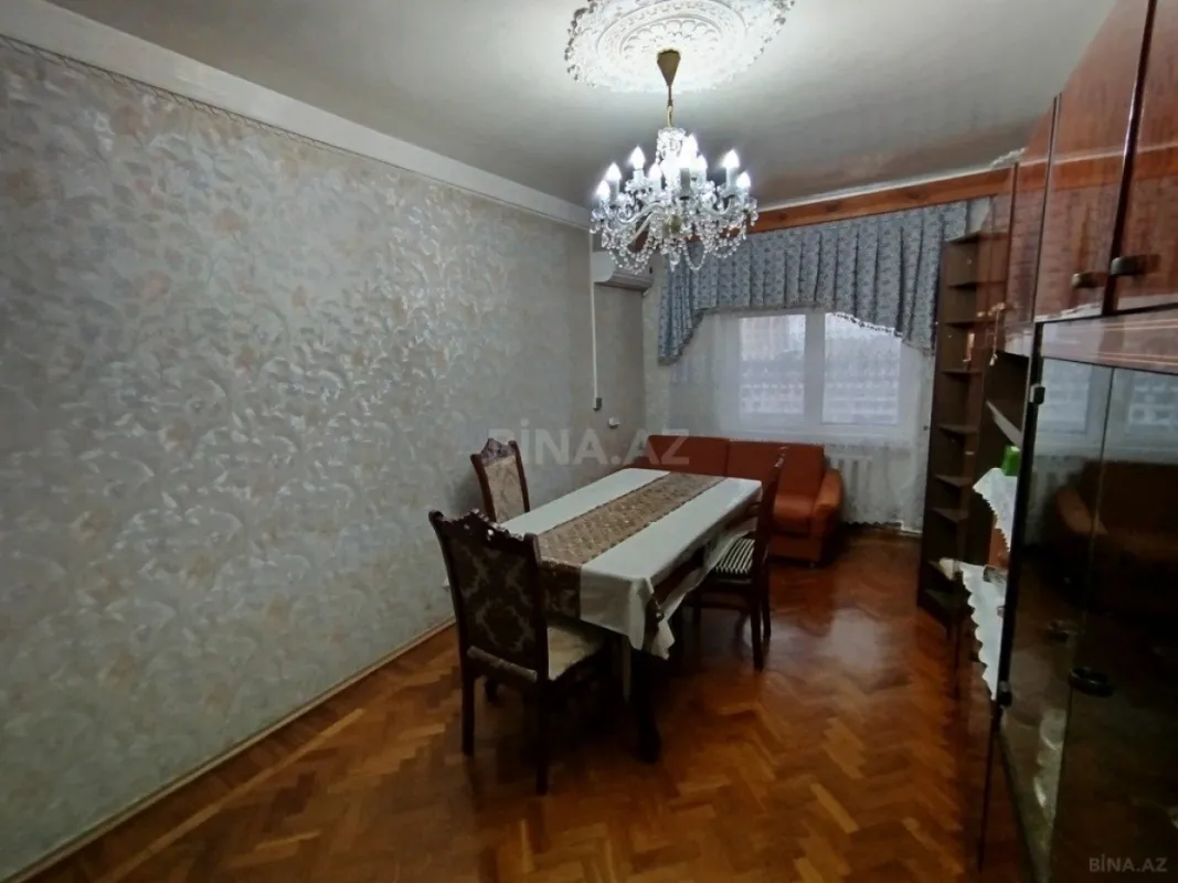 Satılır 4 otaqlı mənzil 105 m²