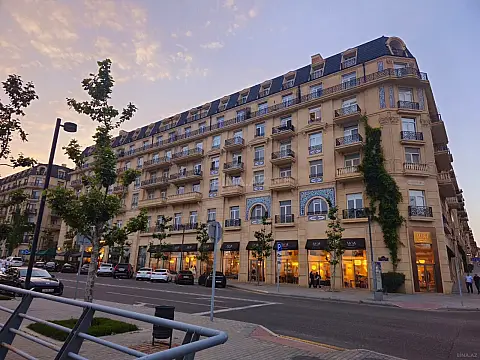 Satılır 3 otaqlı mənzil 91 m²