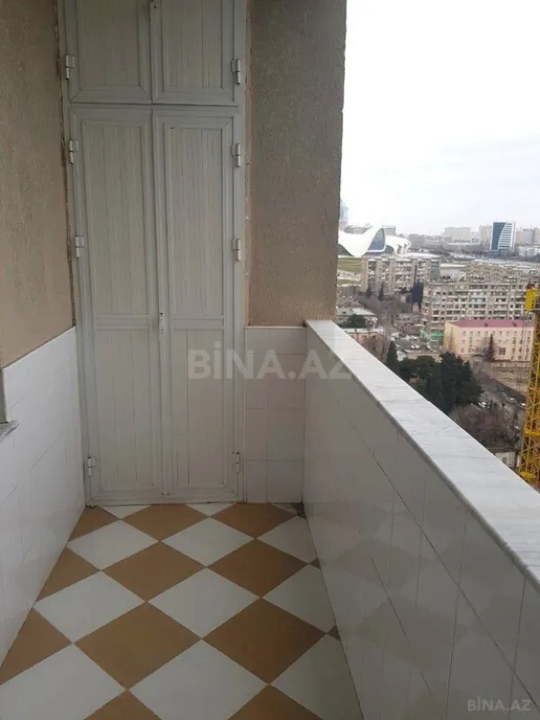 Satılır 3 otaqlı mənzil 115 m²