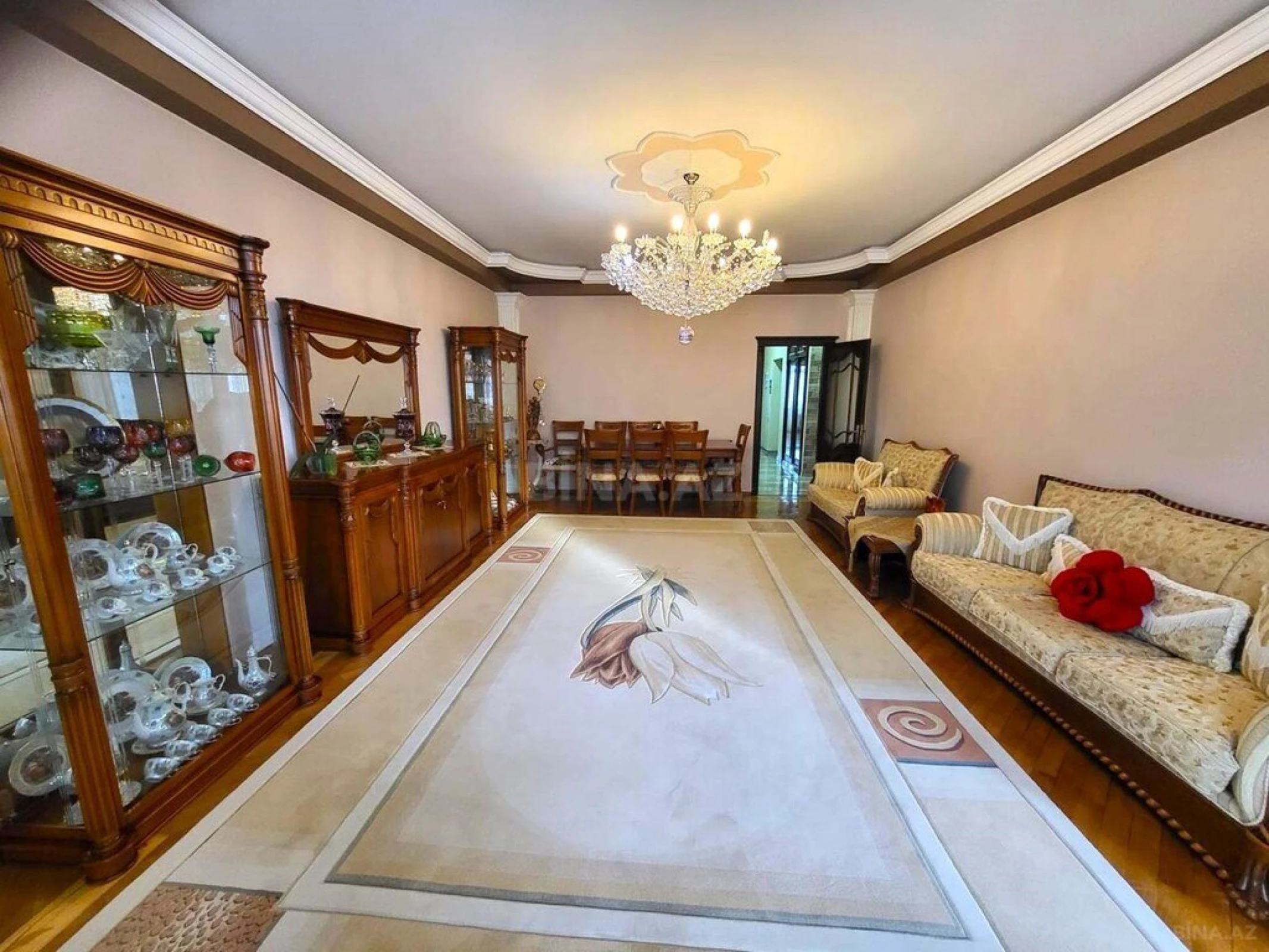Satılır 3 otaqlı mənzil 115 m²