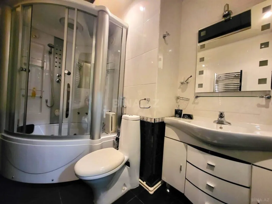 Satılır 3 otaqlı mənzil 115 m²