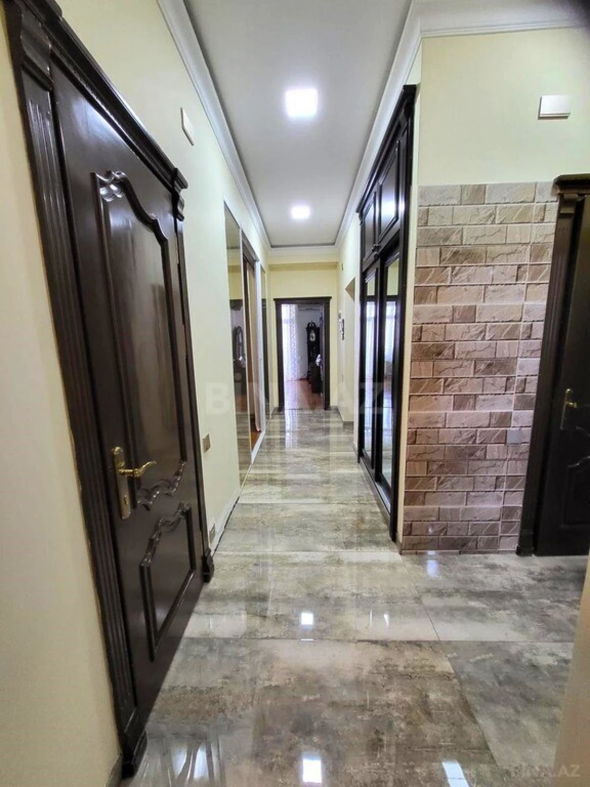 Satılır 3 otaqlı mənzil 115 m²