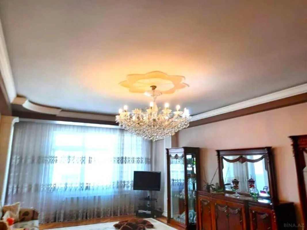 Satılır 3 otaqlı mənzil 115 m²