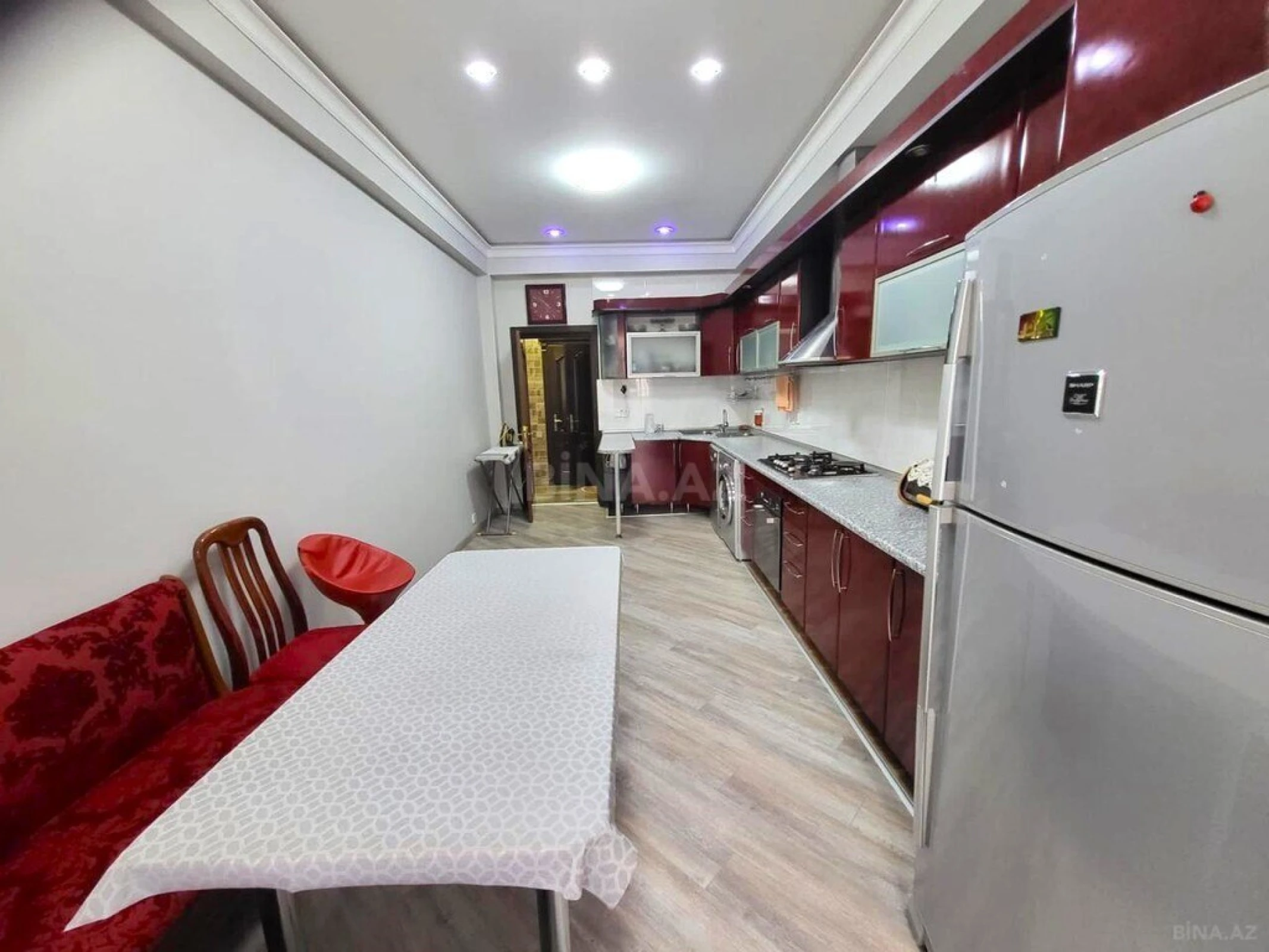 Satılır 3 otaqlı mənzil 115 m²