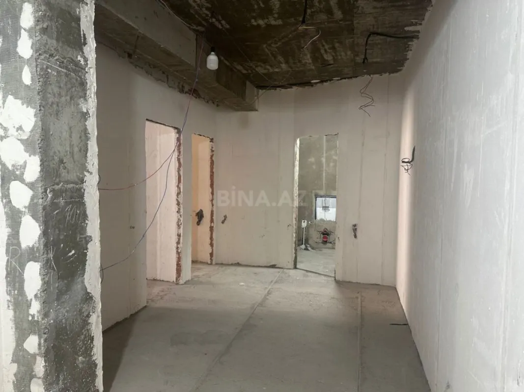 Satılır 3 otaqlı mənzil 124 m²
