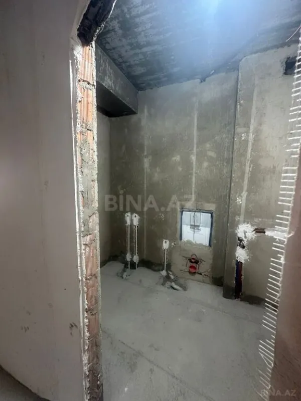 Satılır 3 otaqlı mənzil 124 m²