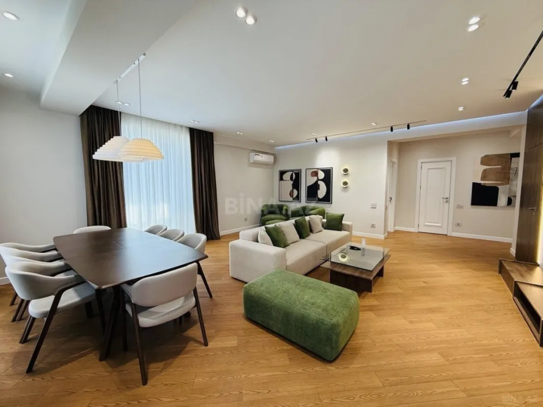 Kirayə verilir 3 otaqlı mənzil 140 m²