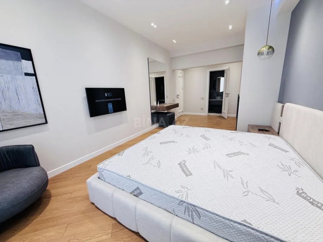 Kirayə verilir 3 otaqlı mənzil 140 m²