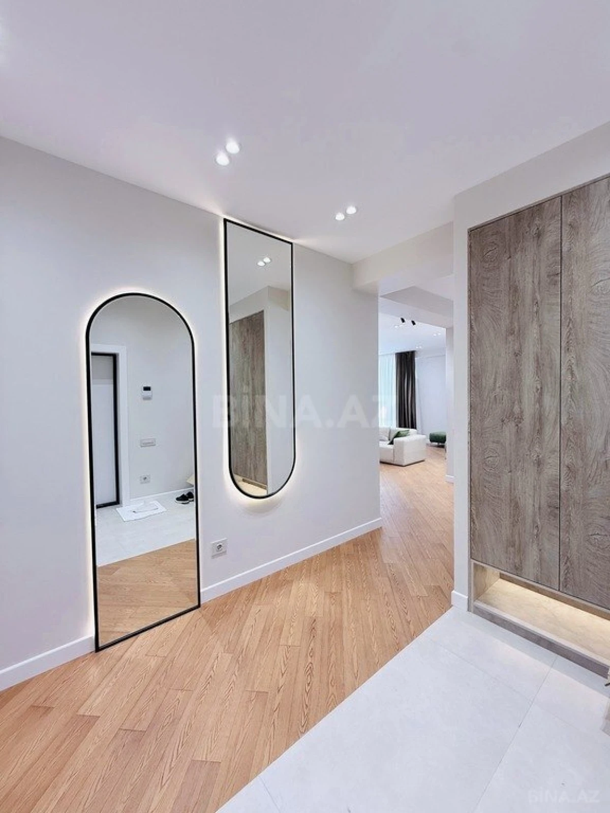 Kirayə verilir 3 otaqlı mənzil 140 m²