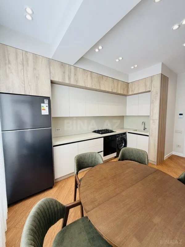 Kirayə verilir 3 otaqlı mənzil 140 m²