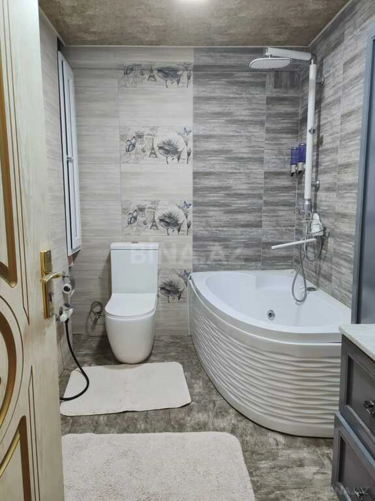 Satılır 3 otaqlı mənzil 115 m²