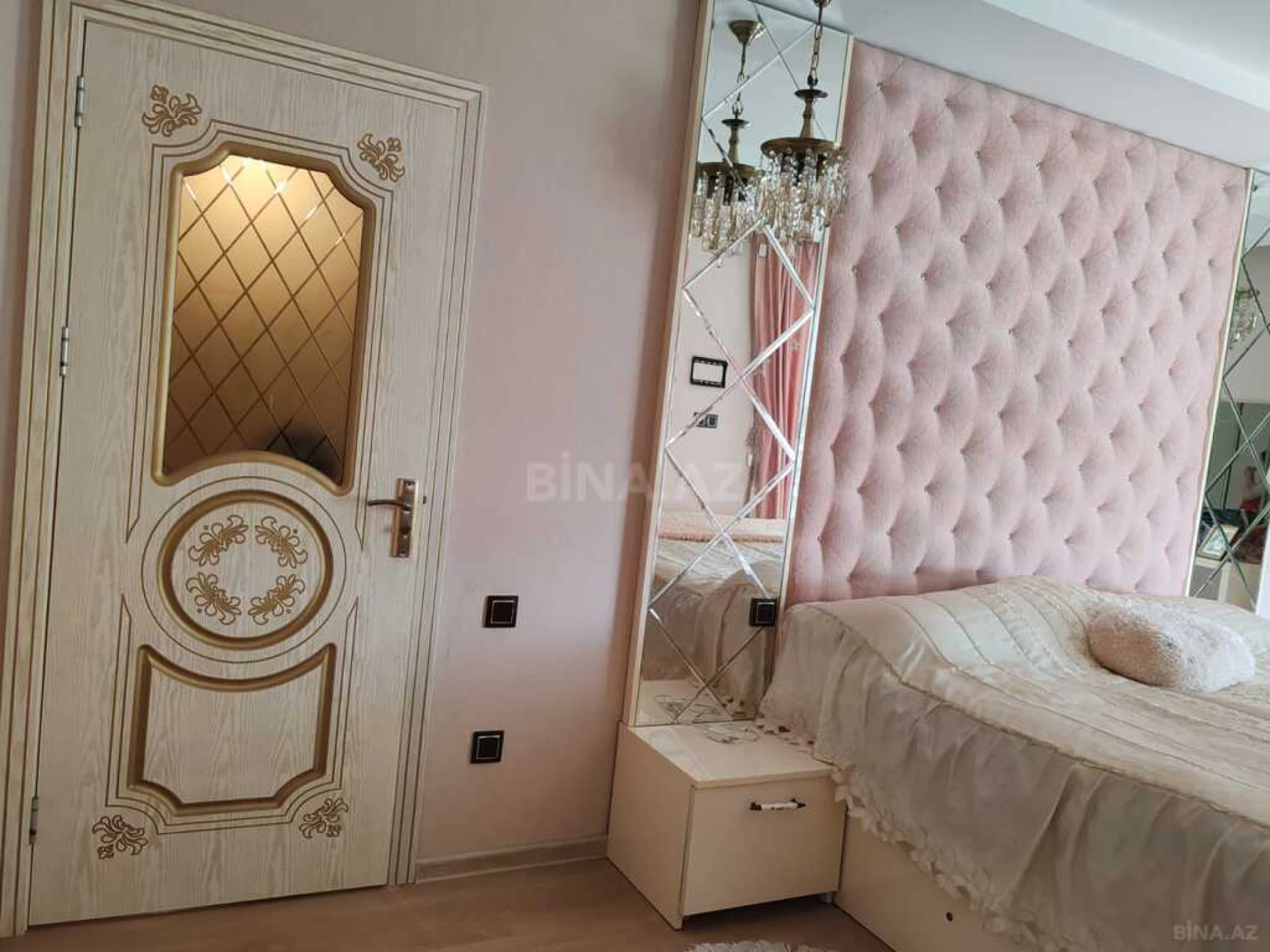 Satılır 3 otaqlı mənzil 115 m²