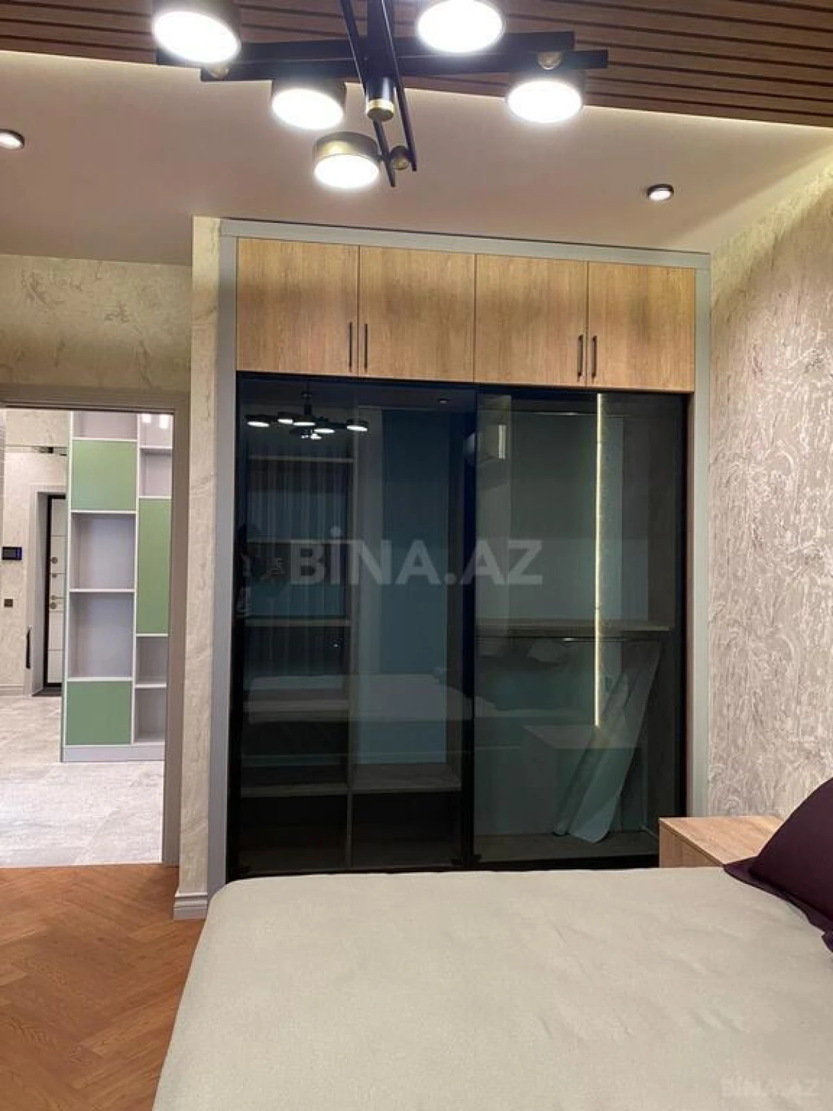 Kirayə verilir 2 otaqlı mənzil 90 m²