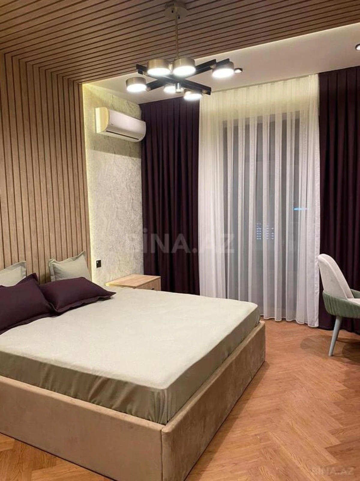 Kirayə verilir 2 otaqlı mənzil 90 m²