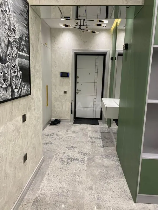 Kirayə verilir 2 otaqlı mənzil 90 m²