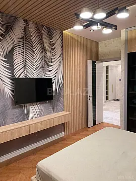 Kirayə verilir 2 otaqlı mənzil 90 m²