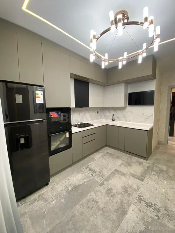 Kirayə verilir 2 otaqlı mənzil 90 m²