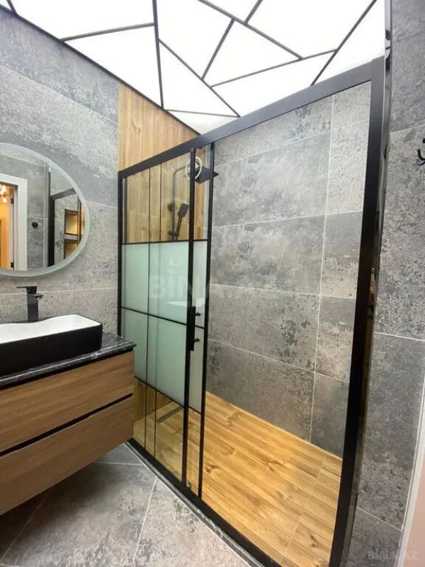 Kirayə verilir 2 otaqlı mənzil 90 m²