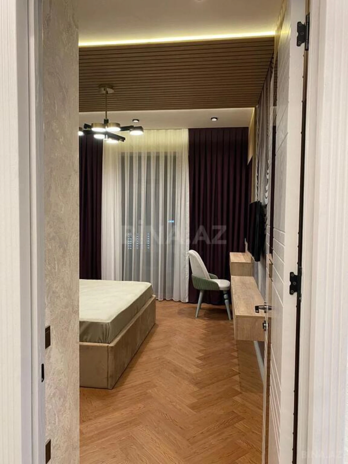 Kirayə verilir 2 otaqlı mənzil 90 m²