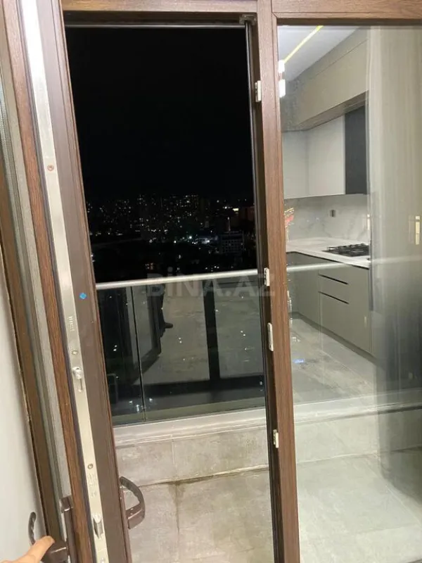Kirayə verilir 2 otaqlı mənzil 90 m²