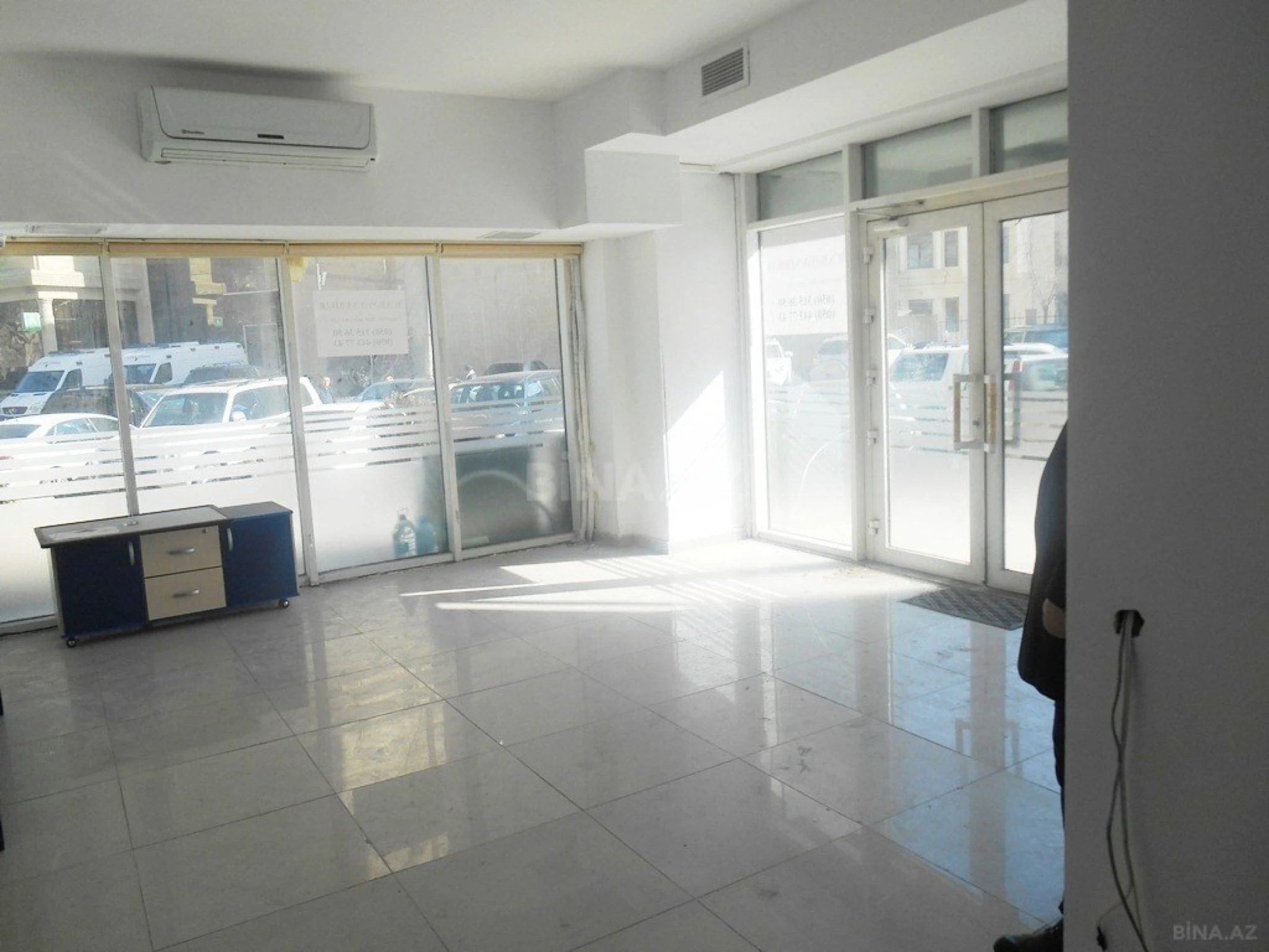 Satılır obyekt 140 m²