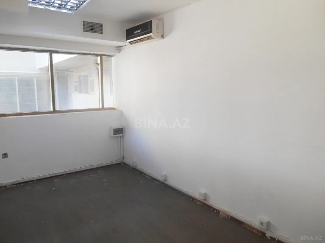 Satılır obyekt 140 m²