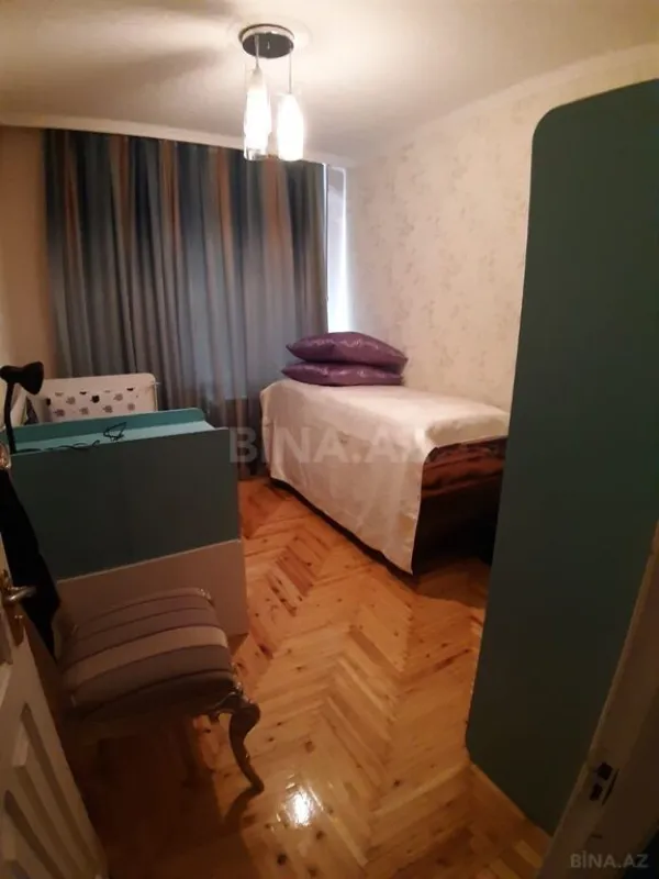 Satılır 4 otaqlı mənzil 100 m²