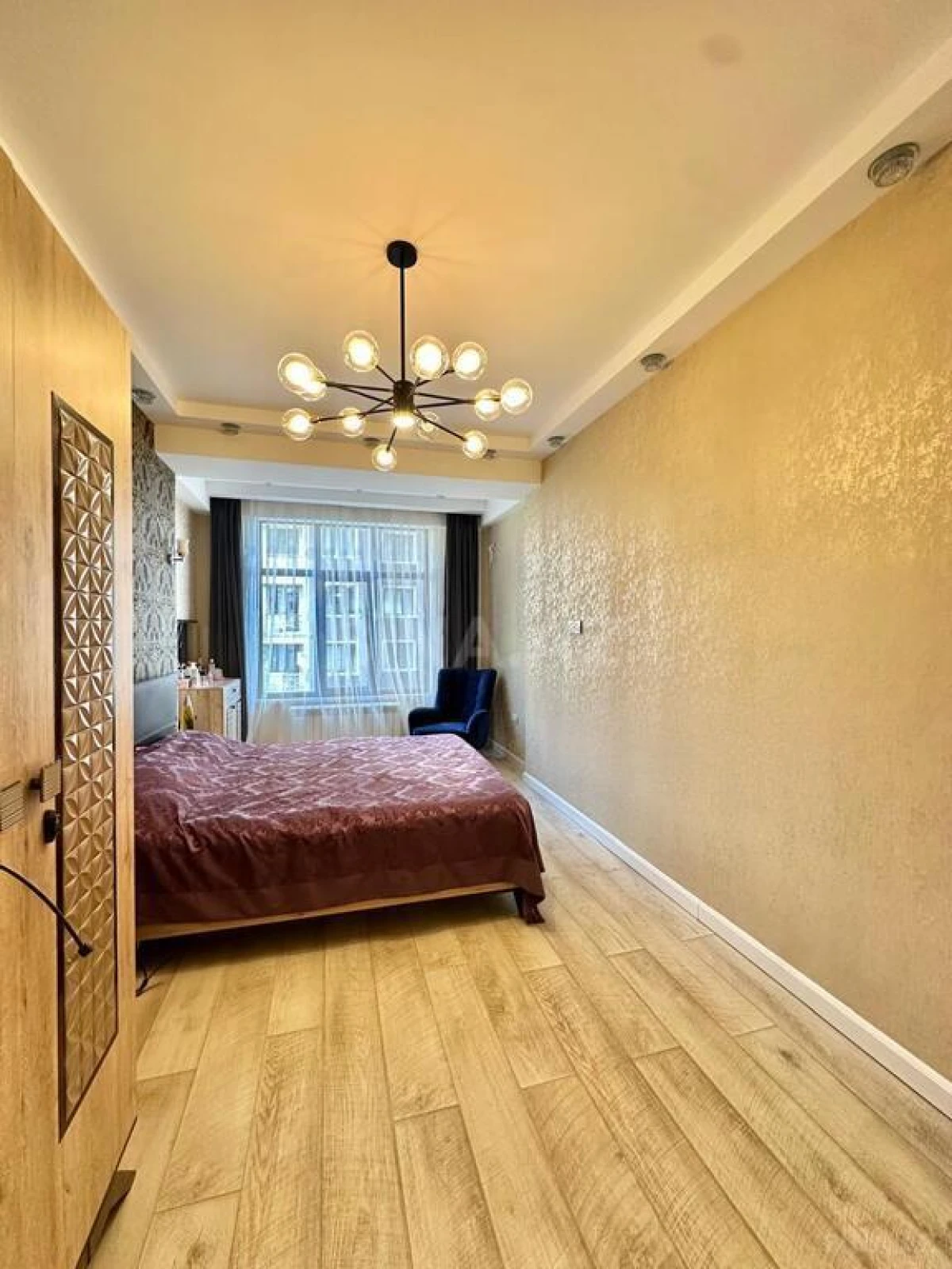 Satılır 2 otaqlı mənzil 105 m²