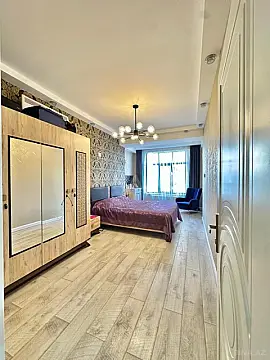 Satılır 2 otaqlı mənzil 105 m²