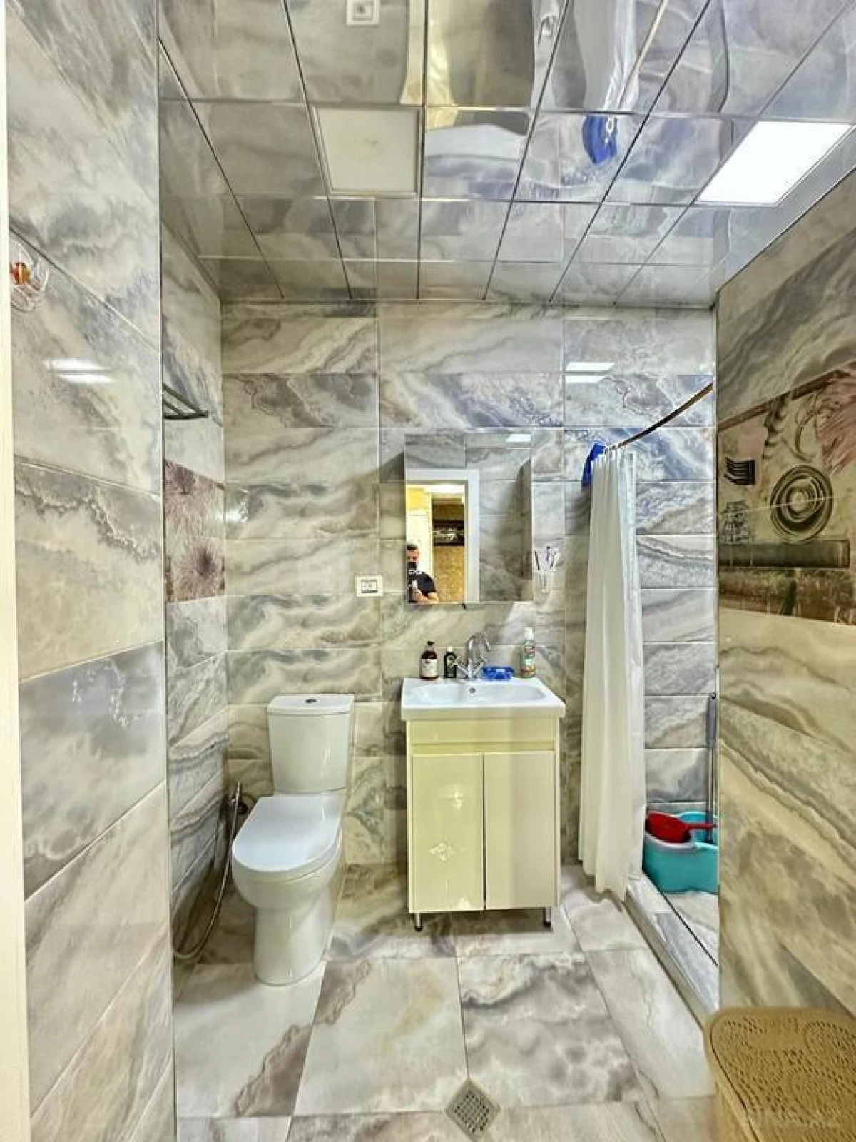 Satılır 2 otaqlı mənzil 105 m²