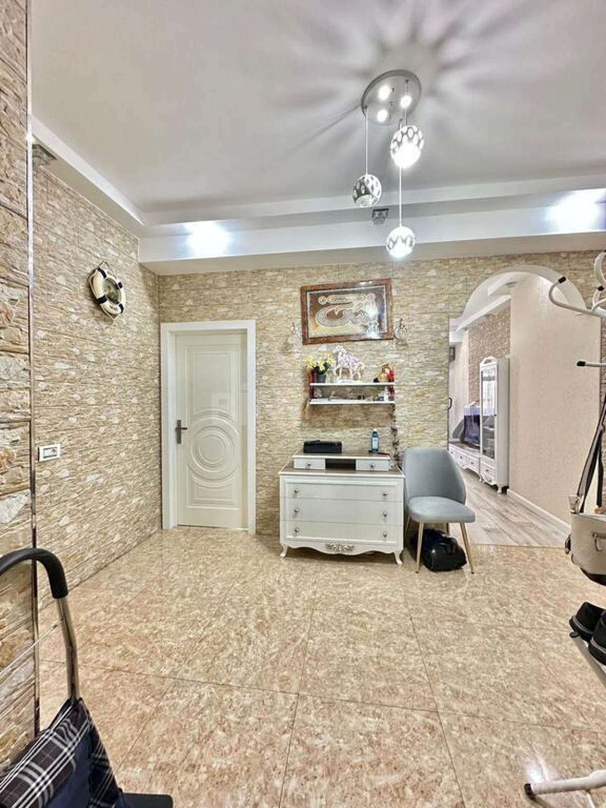 Satılır 2 otaqlı mənzil 105 m²