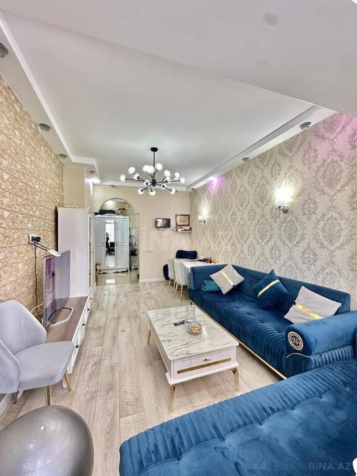 Satılır 2 otaqlı mənzil 105 m²