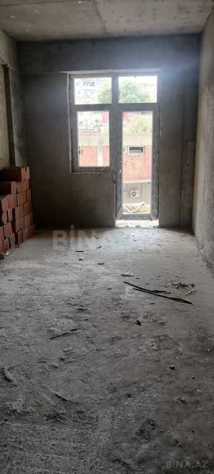 Satılır 3 otaqlı mənzil 139.3 m²