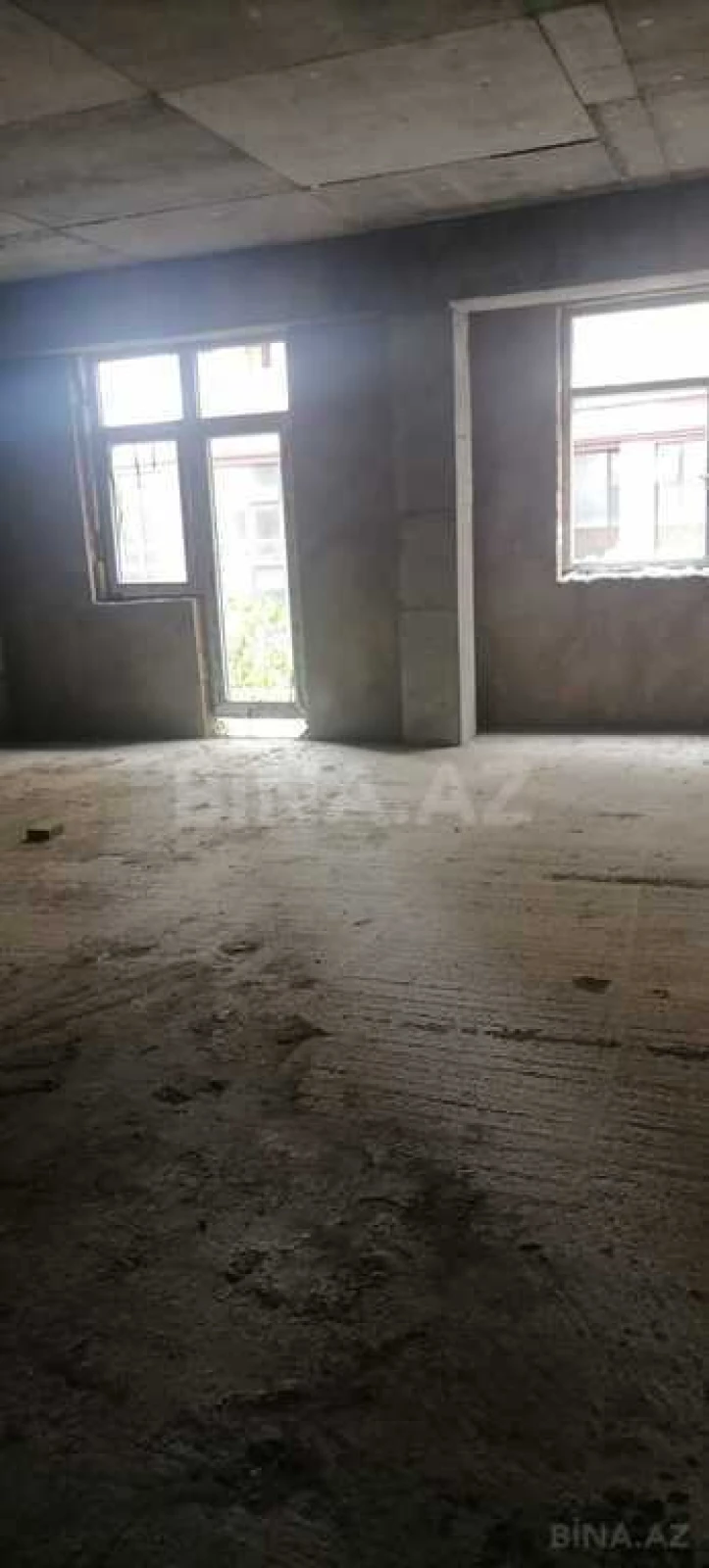 Satılır 3 otaqlı mənzil 139.3 m²