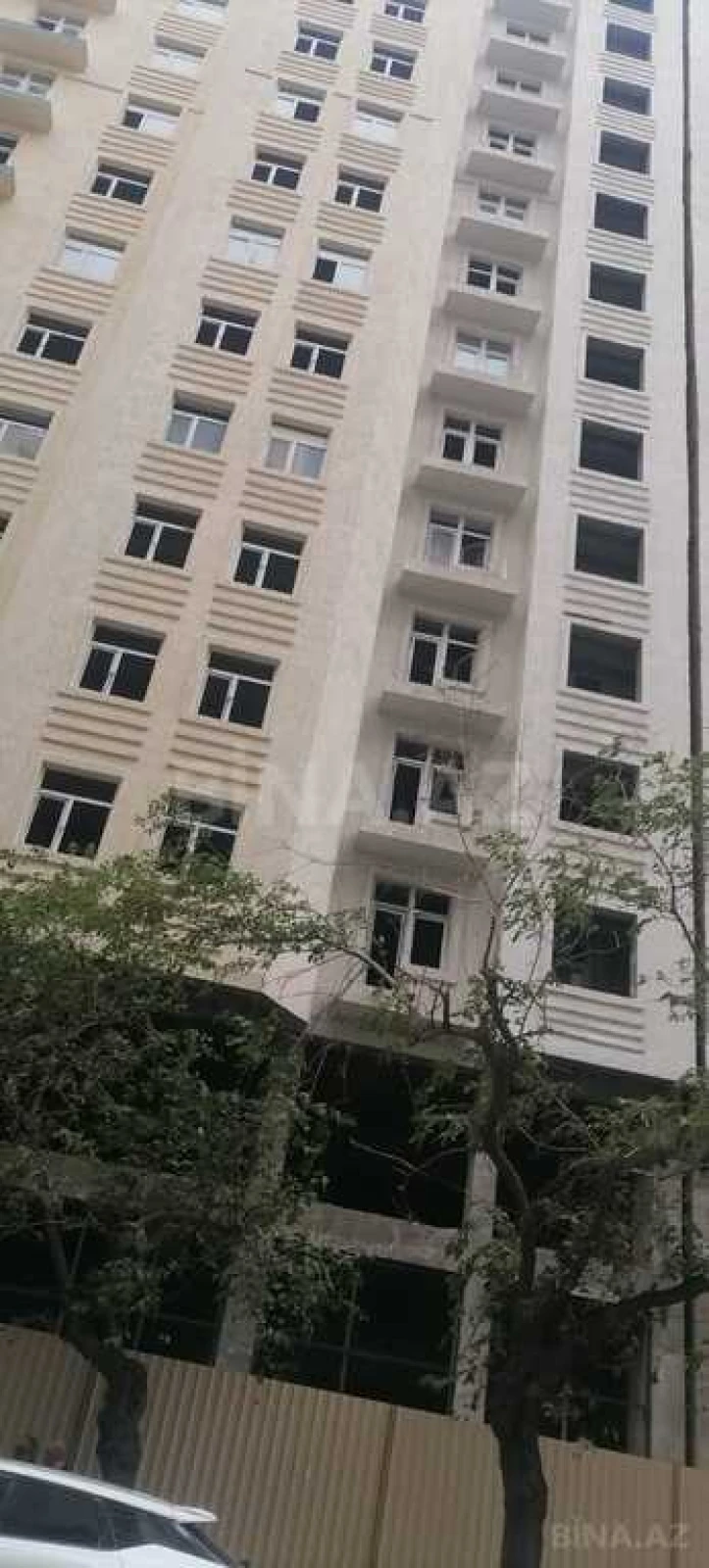 Satılır 3 otaqlı mənzil 139.3 m²
